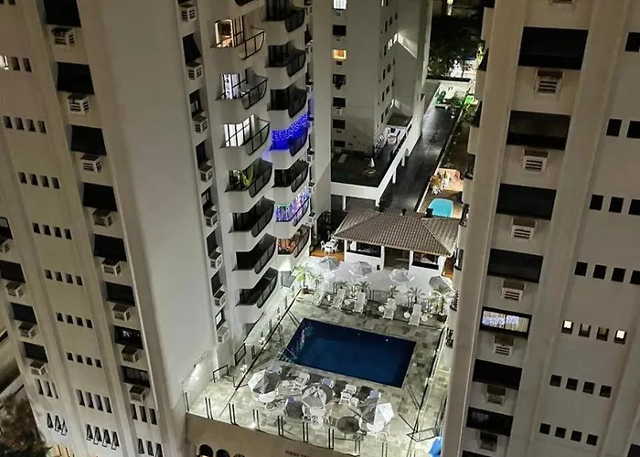 Apartamento na Praia de Pitangueiras, Guarujá